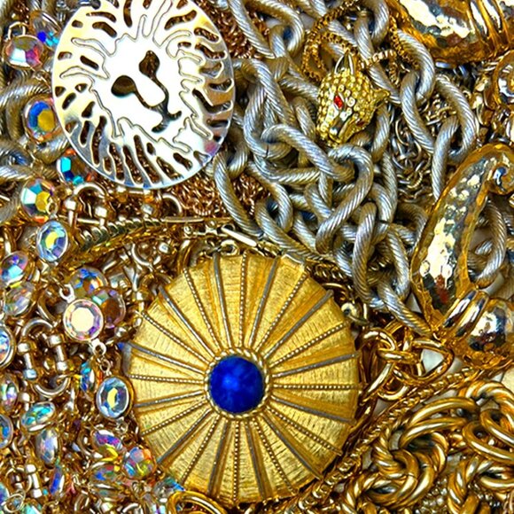 Monet Jewelry - Mob Wife Chunky Gold Jewelry Show 9/5: 001-050